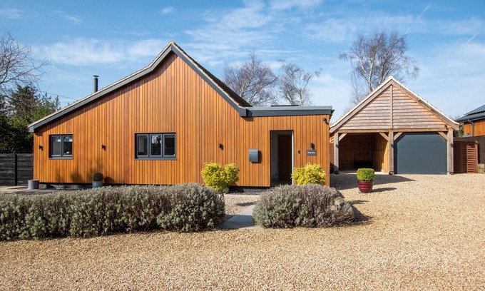 Hindolveston Casa | Field View - Tres Habitaciones Casa, Capacidad 6