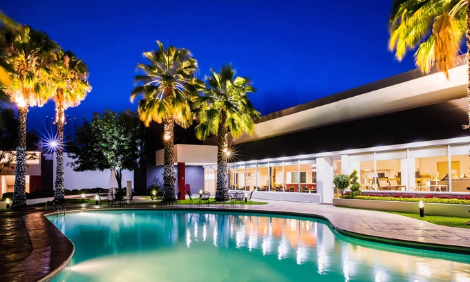 San Luis Potosí Hotel | Fiesta Inn San Luis Potosi Glorieta Juarez