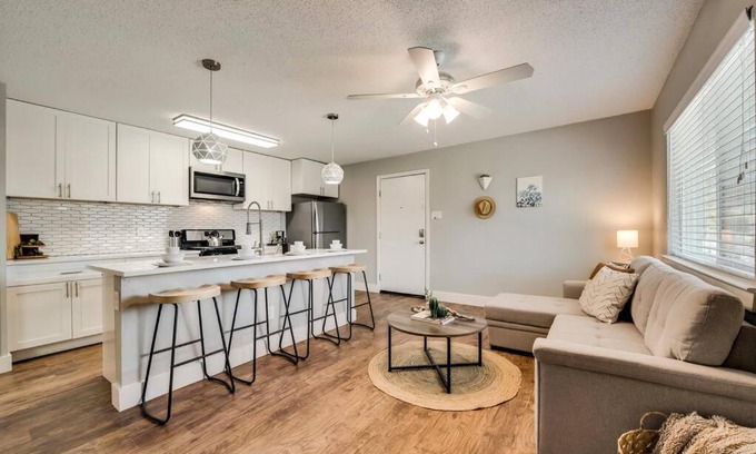 Old East Dallas Apartamento | FIFA Ready Heart of Dallas Flat Close to Baylor Hospital