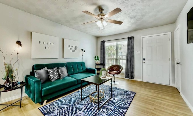 Old East Dallas Apartamento | FIFA Ready The Art Deco and Arboretum Tickets Included