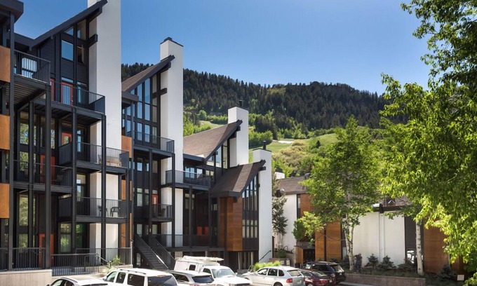 Aspen Condominio | Fifth Avenue Condominiums by Frias