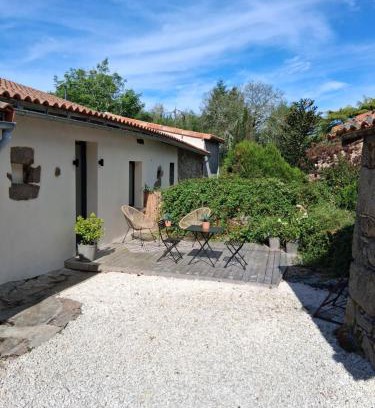 Busserolles Apartamento | Fig Tree Cottage 1 x Super King or 2 x Single Beds