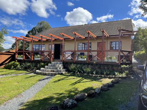 Hillcrest Casa | FIG TREE HOUSE Entire holiday home, self catering, 4 bedroom, 2 bathroom, deck and garden