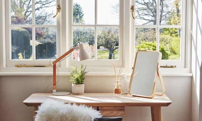 Cranbrook Cabaña | Filbert cottage, log fire and tennis court