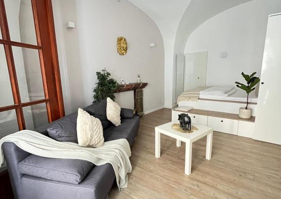 Altstadt Apartamento | FILMAP- charmante Kreuzgewölbe-Whg im Herzen der Altstadt-Ideal für Paare & Geschäftsreisende