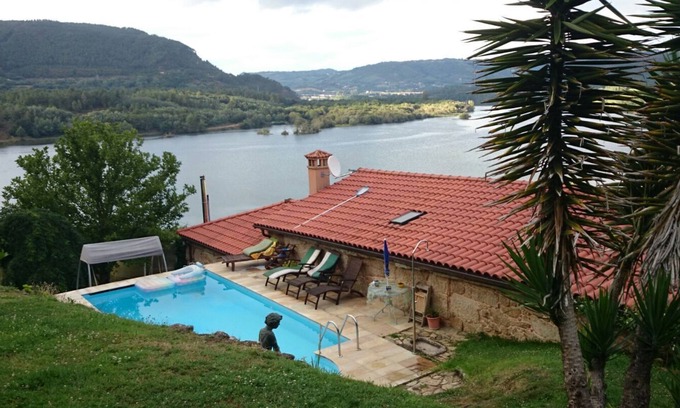 Castrelo de Miño Cabaña | Finca A Cabadiña - GALICIA