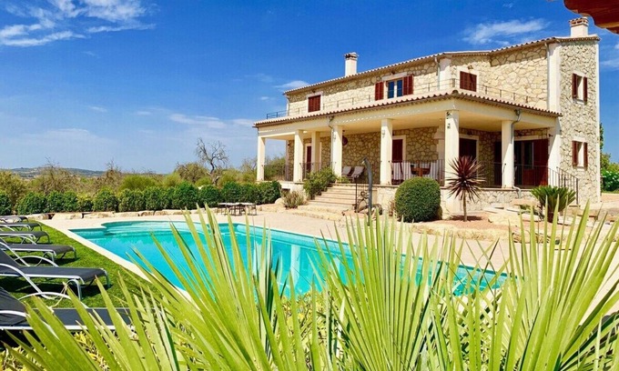 Maria de la Salut Chalet De Esquí | Holiday paradise overlooking endless Mallorcan countryside with private pool