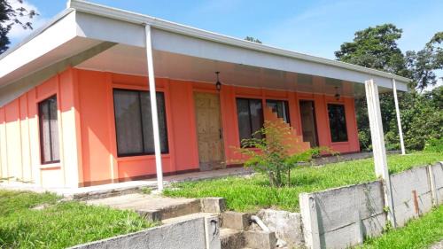 Río Cuarto Casa | Finca Eco-amigable La Amistad