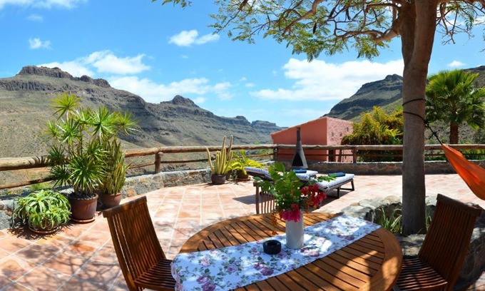 Los Palmitos Casa | Finca Las Olivas - Unique country house with heated pool