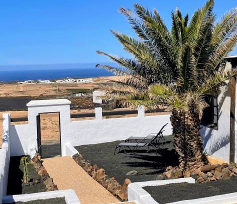 Tinajo Casa | Finca Rivari