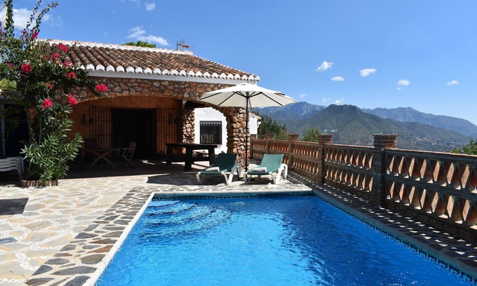 Cómpeta Cabaña | Finca Tarabita con piscina privada para 6 personas y fantásticas vistas
