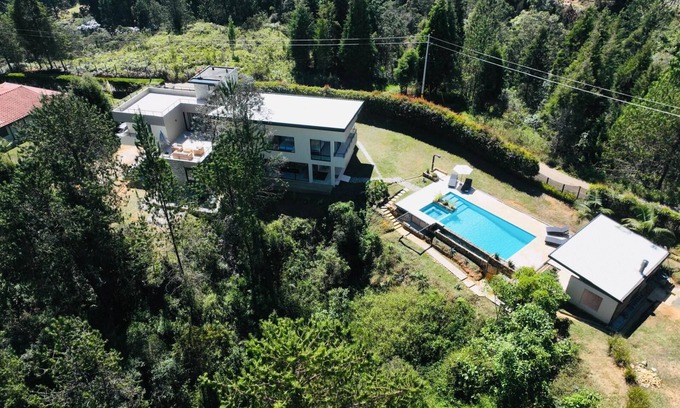 Guarne Villa | FINCA VILLA MINA, ven al Oriente Antioqueño, piscina climatizada y confort total