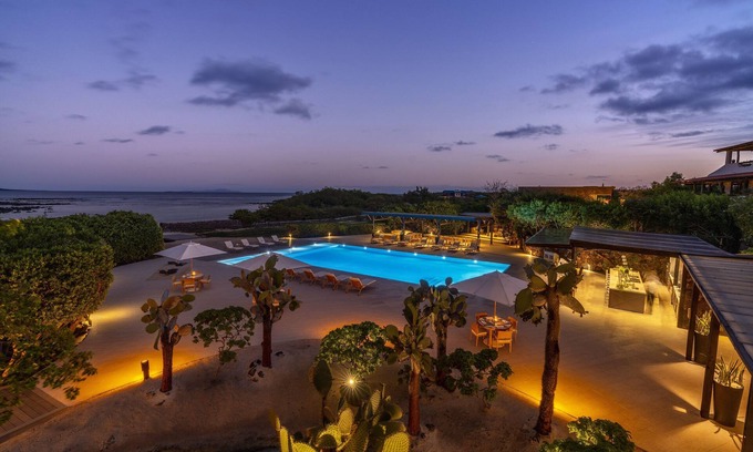 Bahía de la Academia Hotel | Finch Bay Galapagos Hotel