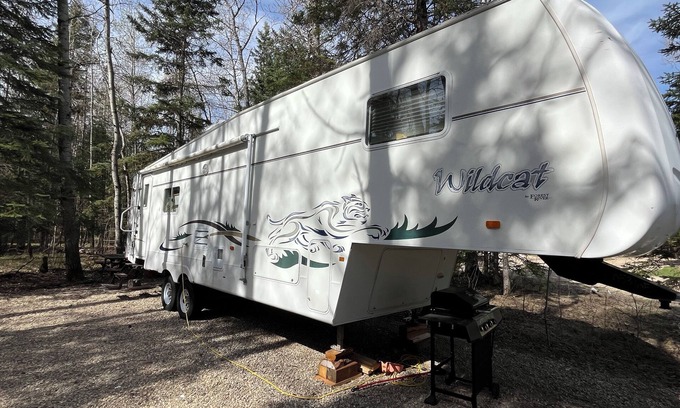 Strathclair Casa | Finch - Camper at Sunset Bay