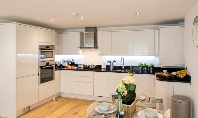 Finchley Church End Apartamento | Finchley Central - Luxury 2 bed ground floor apartment