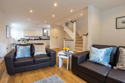 Finchley Church End Apartamento | Finchley Central Luxury 3 bed triplex loft style apartment