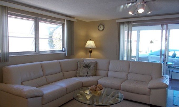 Siesta Key Villa | Encuentra tu lugar feliz en Siesta Key, Crescent Beach