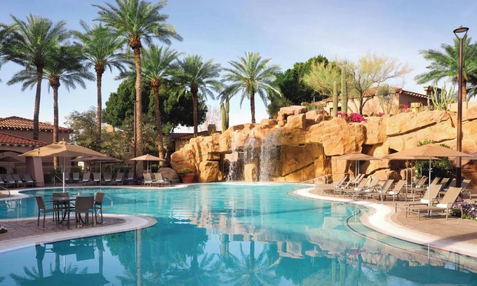 North Scottsdale Complejo | 𝐅𝐢𝐧𝐝𝐢𝐧𝐠 𝐌𝐞𝐢𝐥𝐢 Desert Oasis Resort Amenities Included! 2BR