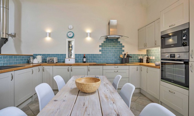 Goodwick Cabaña | Min Yr Awel Barn