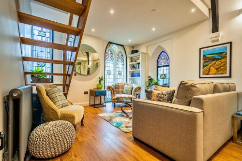 Matlock Casa | Finest Retreats - The Church Vaults