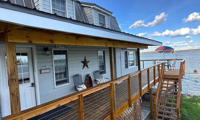 Seneca Falls Cabaña | Finger Lakes Spectacular Cayuga Water Front Private & Super Clean! Best Location