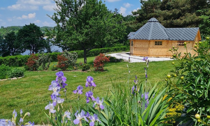 Chenereilles Casa | Casa de campo finlandesa en la orilla del agua