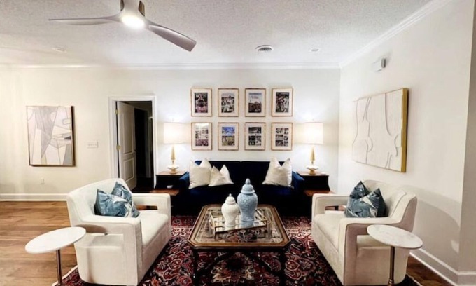 Langston Mile Village Casa | Fins Up Inn Oxford by Pettigrew Adventures