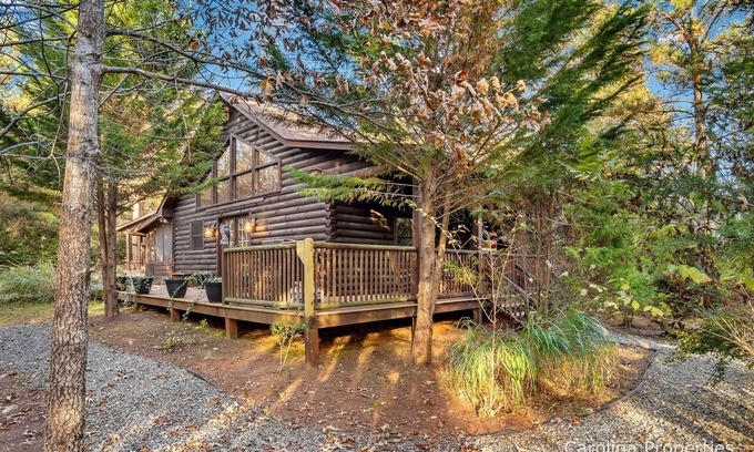 Vein Mountain Cabina | Fiona's Forest Haven by Carolina Properties