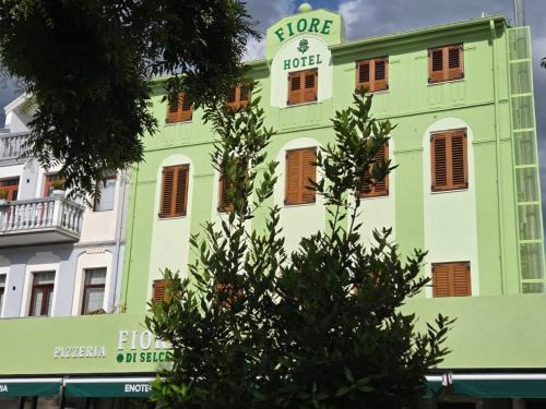 Selce Hotel | FIORE Seaview Rooms - Premium Location