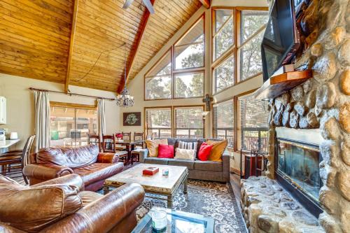 Munds Park Casa | Fire Pit and Wraparound Porch Munds Park Cabin!