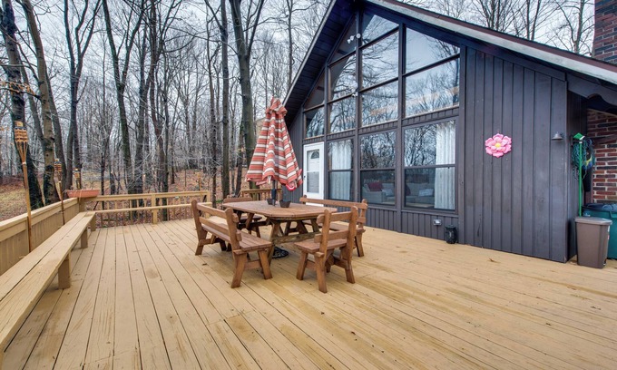 Gouldsboro Cabina | ¡NUEVO! ¡Cabina Poconos aislada con amenidades Big Bass!