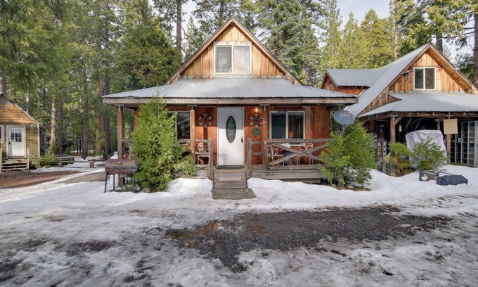 Butte Meadows Casa | Fire Pit & Trails On-Site: Butte Meadows Retreat!