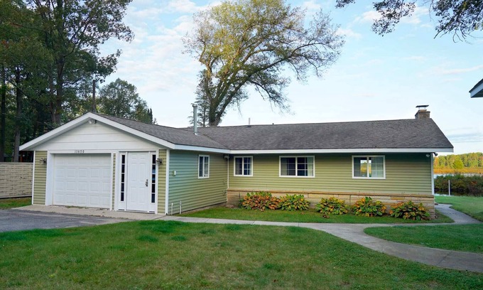 Lewiston Casa | Adorable casa en el canal de West Twin Lake
