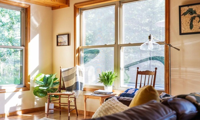 Mayfield Apartamento | Firefly Lodge! Boardman River! Hot Tub! Woodstove!