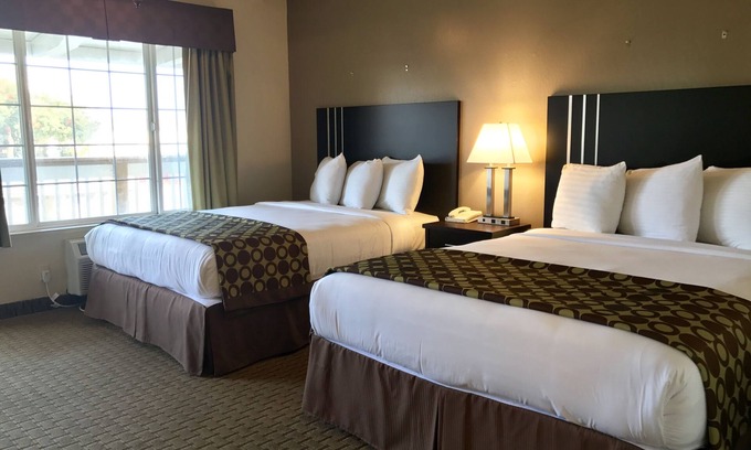 Morro Bay Hotel | Fireside Inn