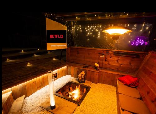 Farsta Casa | Fireside Lodge near Golf, Ski & Lake
