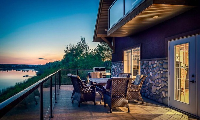 Fowler Lake Casa | FireSong Resort Village