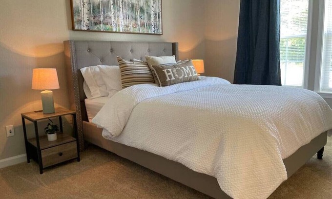 Western Branch North Apartamento | First Class Lvng - 2BR, 2BA, cool/cozy