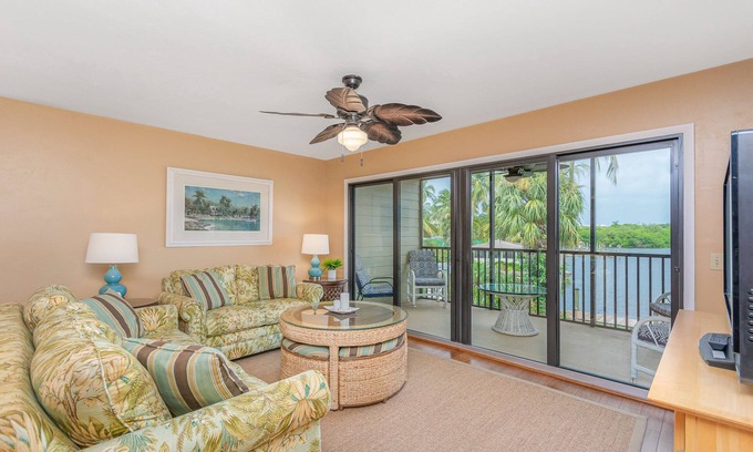 Bokeelia Casa | First-floor, snowbird-friendly townhouse w/ shared pool, WiFi, central AC, & W/D