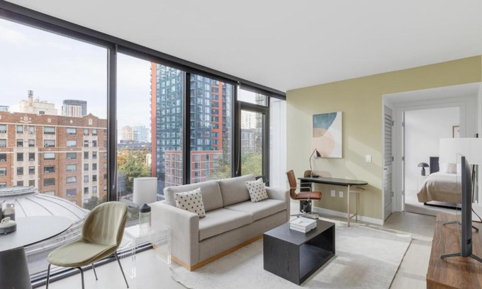 Downtown Seattle Apartamento | First Hill 1BR w Gym Patio Coworking SEA-435