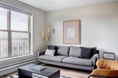 Yesler Terrace Apartamento | First Hill 1br w lounge gym rooftop SEA-696