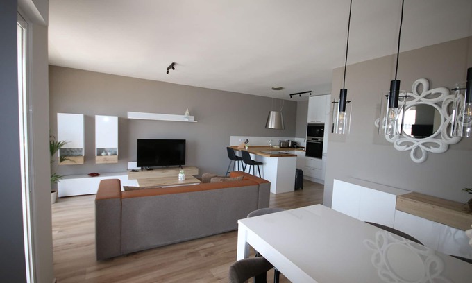 Molino del Chirrete Apartamento | FIRST LINE APARTMENT LO PAGAN