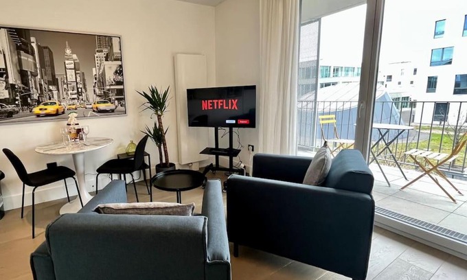 Sablon Apartamento | FIRST Modern Studio/balcony/free car park/2P