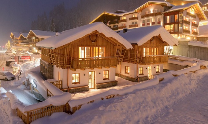 Zauchensee Chalet De Esquí | First Peak Luxury Chalet w. sauna