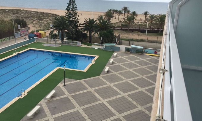 Playa de Gandia Apartamento | Primerisima linea de mar, apartamento con capacidad para seis personas