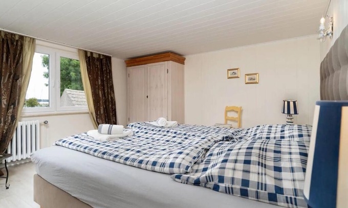 Kroeslin Casa | Fischerhaus 2, Ostsee, 5 Min. zum Strand, 8 Pers.