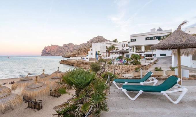Cala San Vicente Chalet De Esquí | Fish 2 last minute offer by Home villas 360
