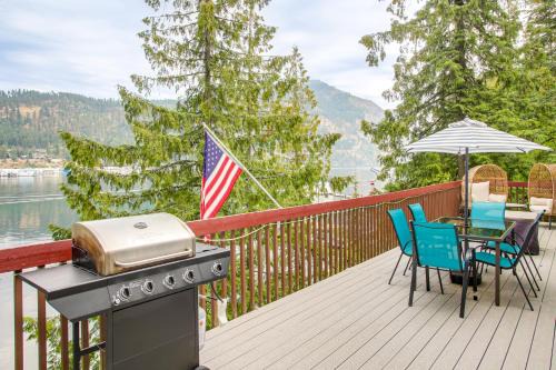 Bayview Casa | Fish and Bike Lake Pend Oreille Gem with Hot Tub!