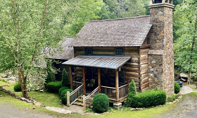 Cullowhee Cabina | Fish Camp at Waterdance - Log Cabin On The River