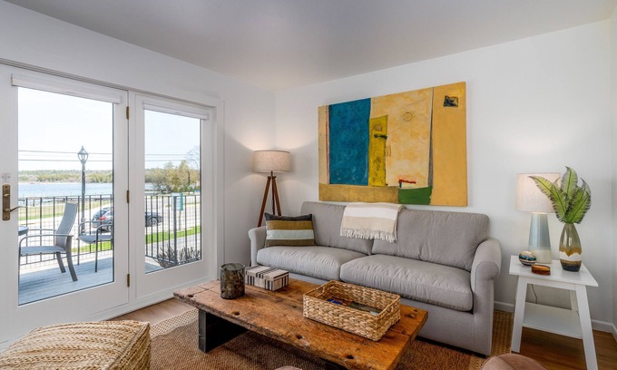 Fish Creek Condominio | Fish Creek Beach House, Westview: 2 Bed, 2 Bath